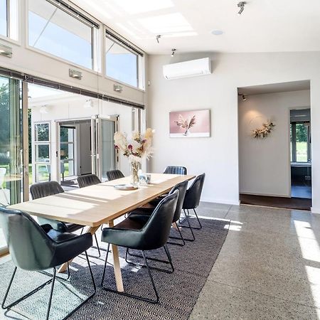 Paradise On Campbell Martinborough Exterior photo