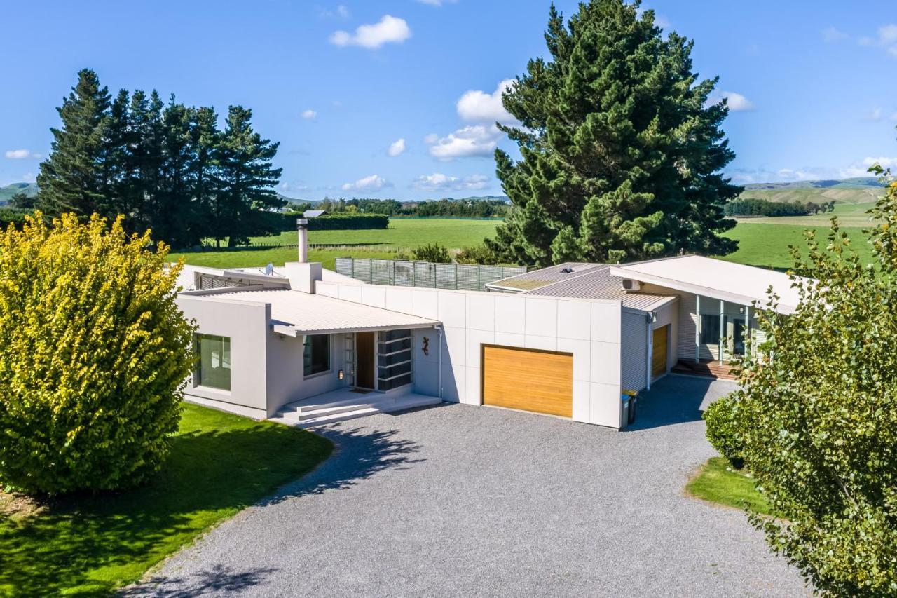 Paradise On Campbell Martinborough Exterior photo