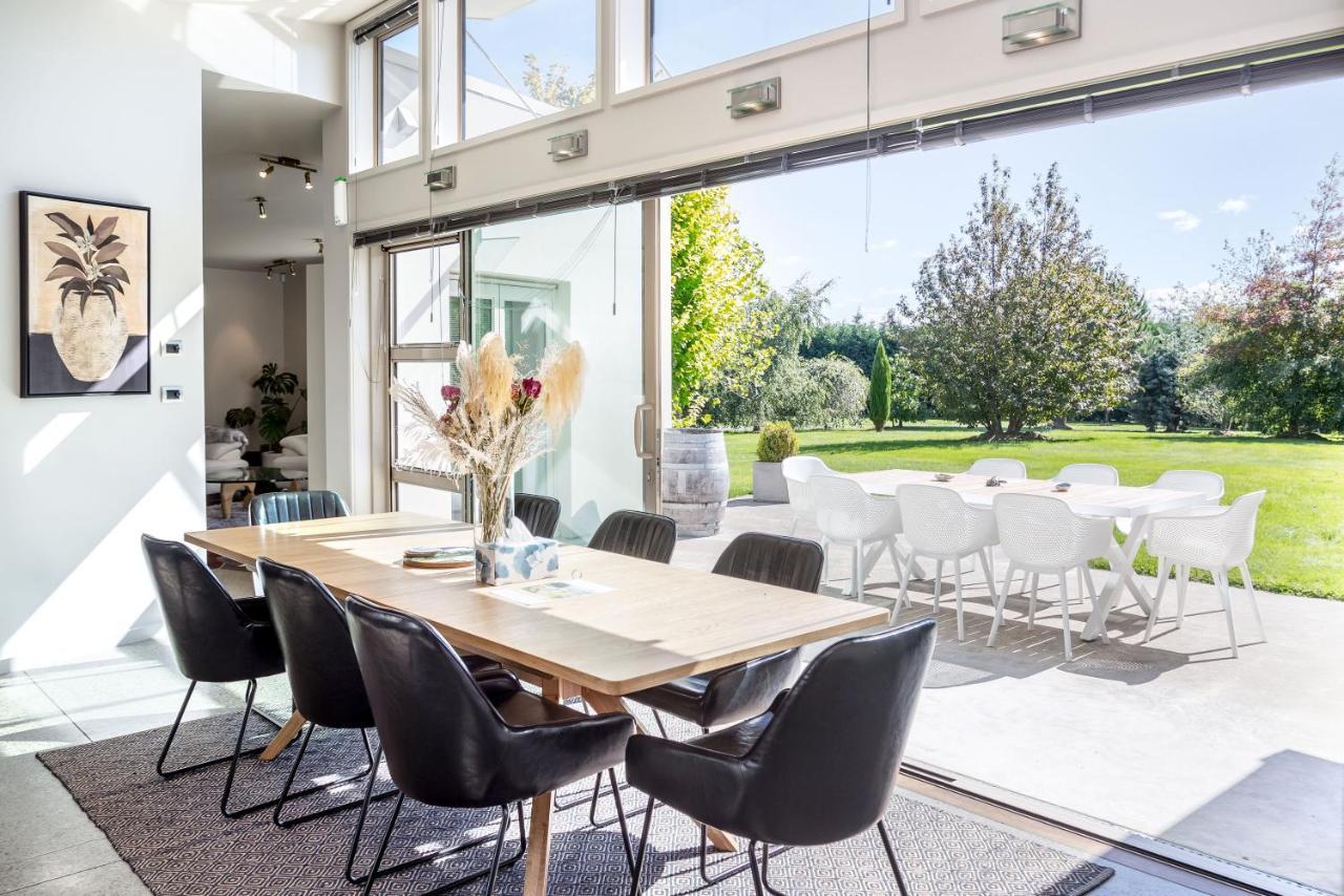 Paradise On Campbell Martinborough Exterior photo