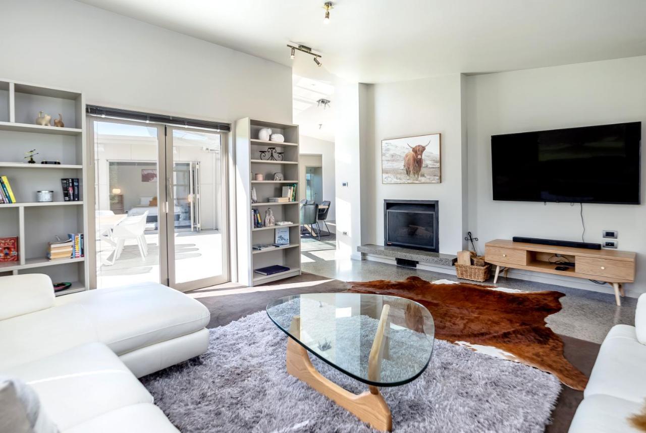 Paradise On Campbell Martinborough Exterior photo