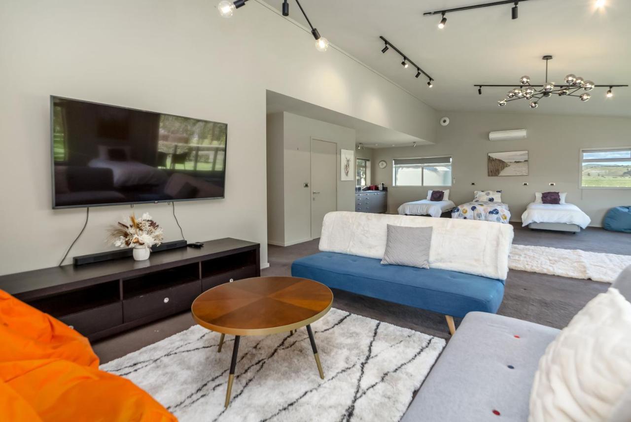 Paradise On Campbell Martinborough Exterior photo