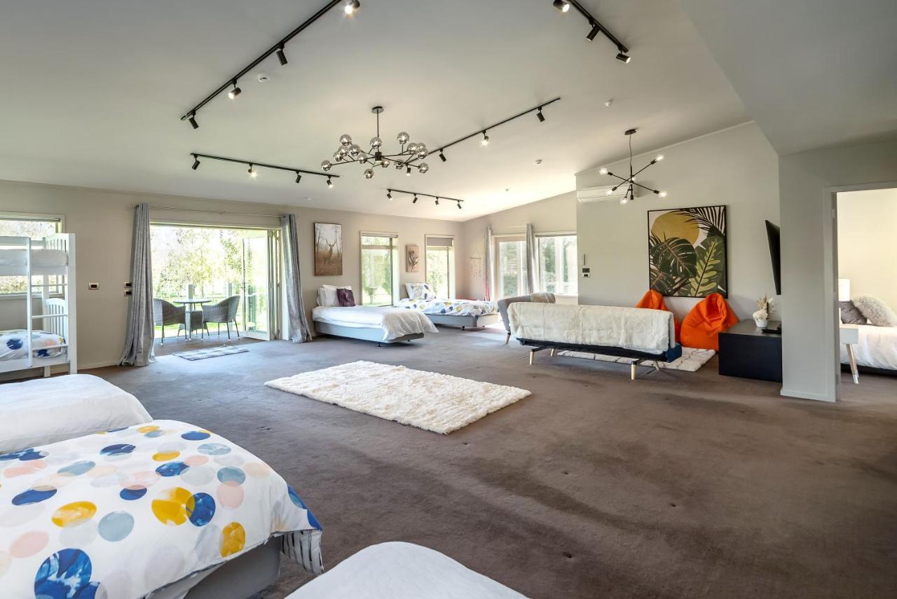 Paradise On Campbell Martinborough Exterior photo