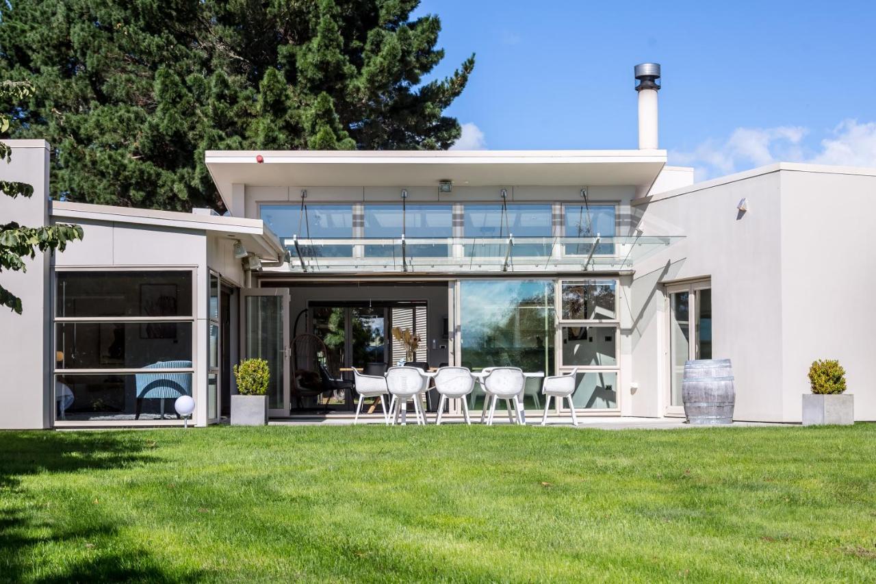Paradise On Campbell Martinborough Exterior photo