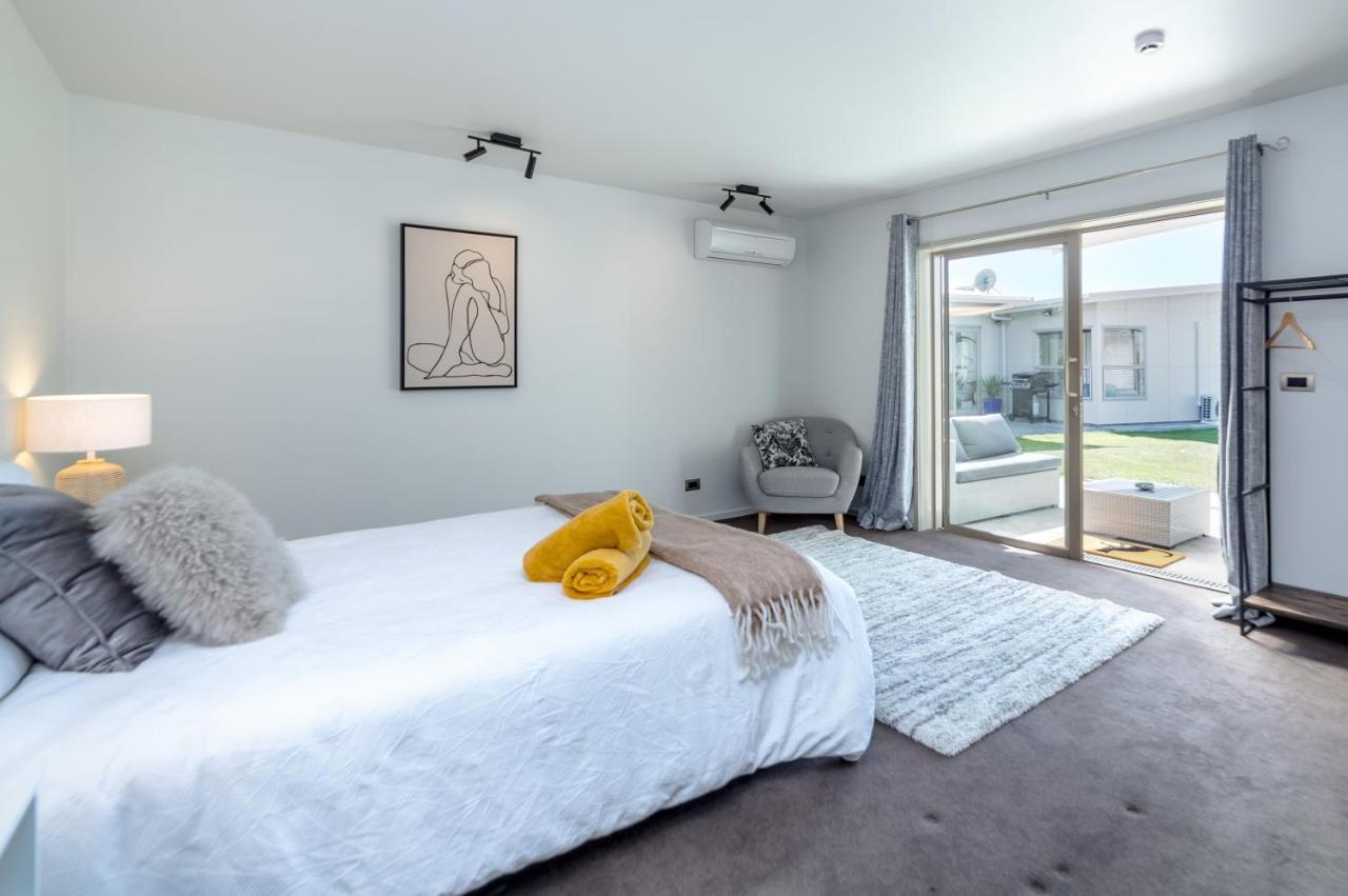 Paradise On Campbell Martinborough Exterior photo